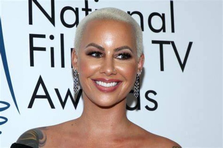 Amber Rose's romance with 21 Savage heats up, plus more news Gallery