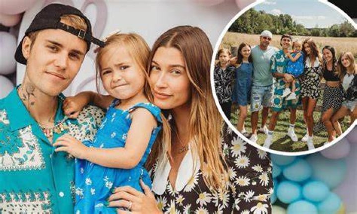 How Many Kids Does Justin Hartley Have? POPSUGAR UK Parenting Photo 7