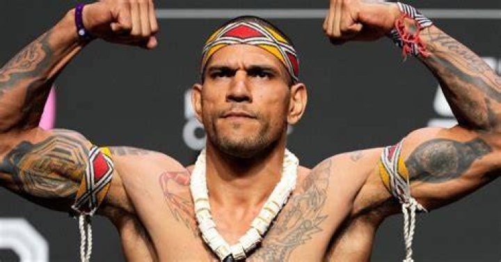 Is Alex Pereira really a Muslim or not? Explained in Hindi UFC Hindi