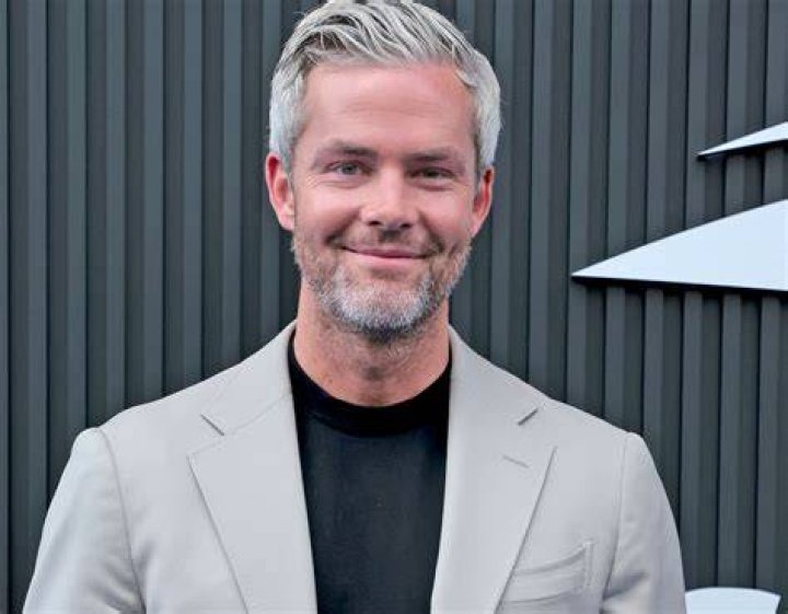Ryan Serhant Age, Net Worth, Height, Bio, Facts